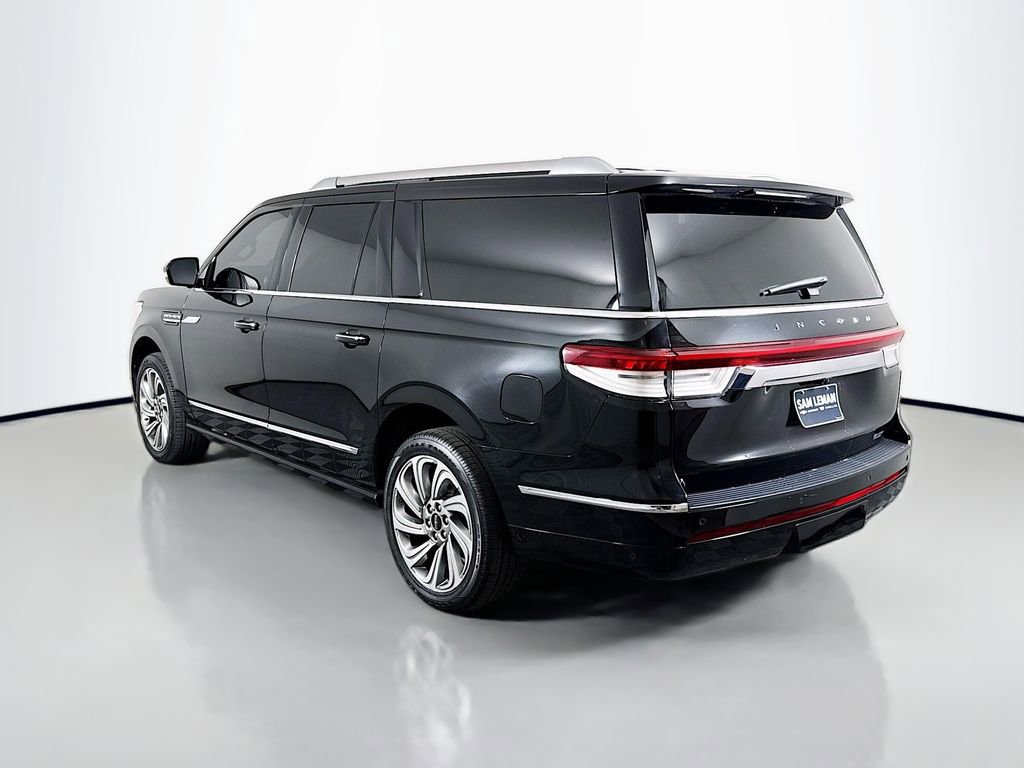 Used 2022 Lincoln Navigator L Reserve image 5