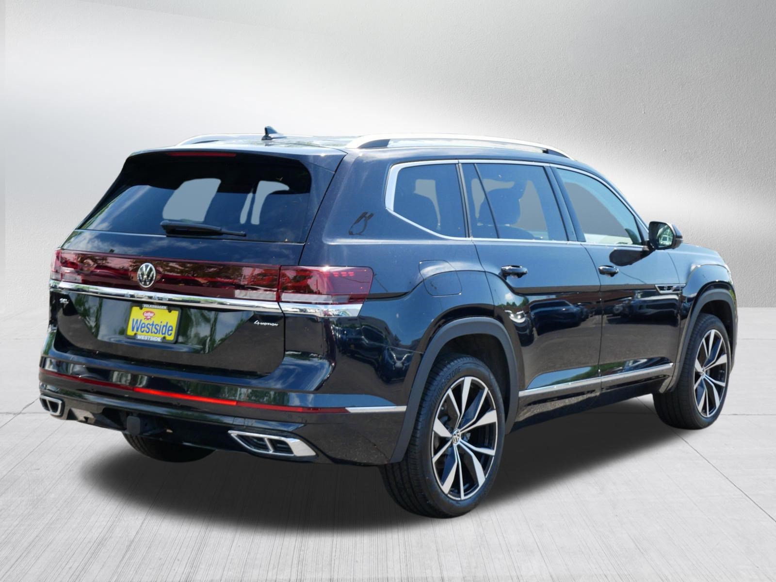 Used 2024 Volkswagen Atlas SEL Premium R-Line AWD/4WD image 7