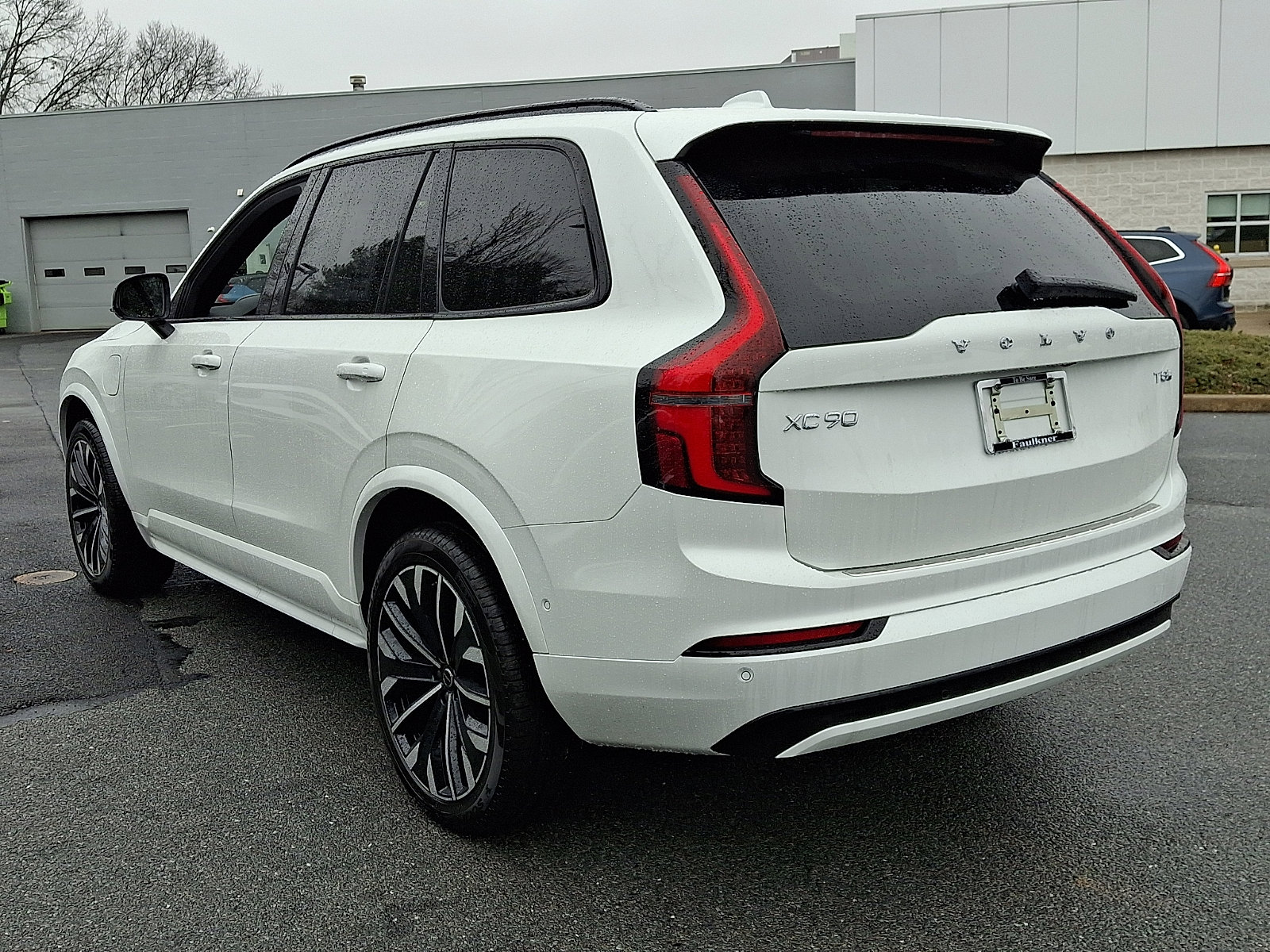 New 2026 Volvo XC90 T8 Ultra w/ Lounge Package image 3