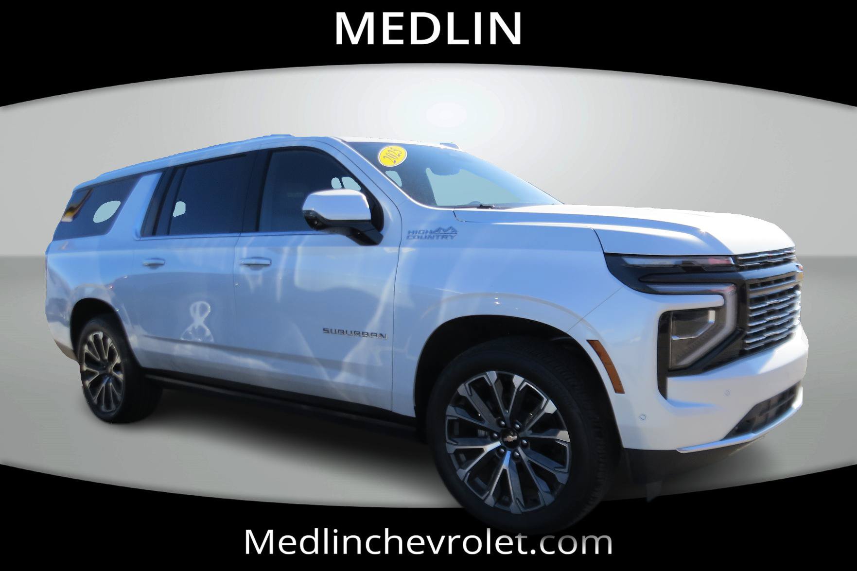 Used 2025 Chevrolet Suburban High Country AWD/4WD image 2