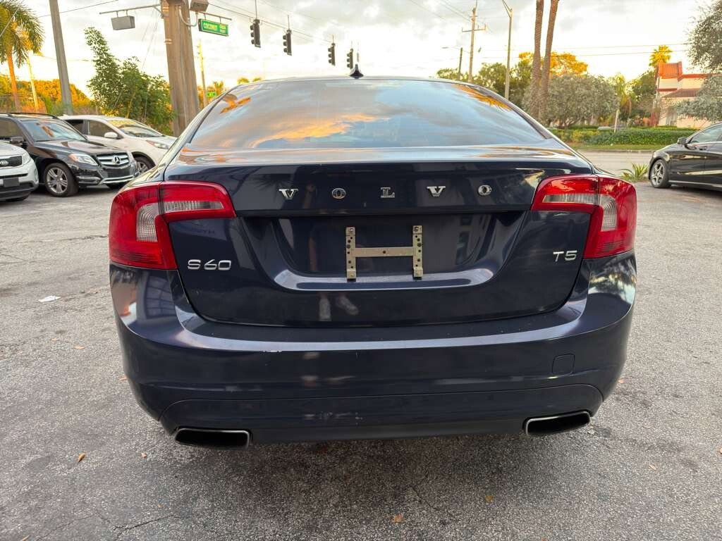 Used 2014 Volvo S60 T5 image 9