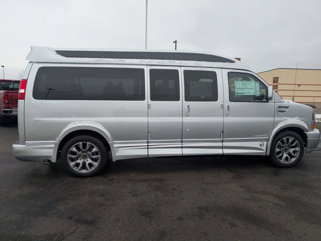 New 2026 Chevrolet Express 2500 Extended w/ Driver Convenience Package RWD image 8