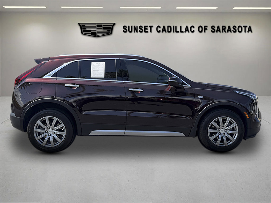 Used 2020 Cadillac XT4 Premium Luxury FWD image 2