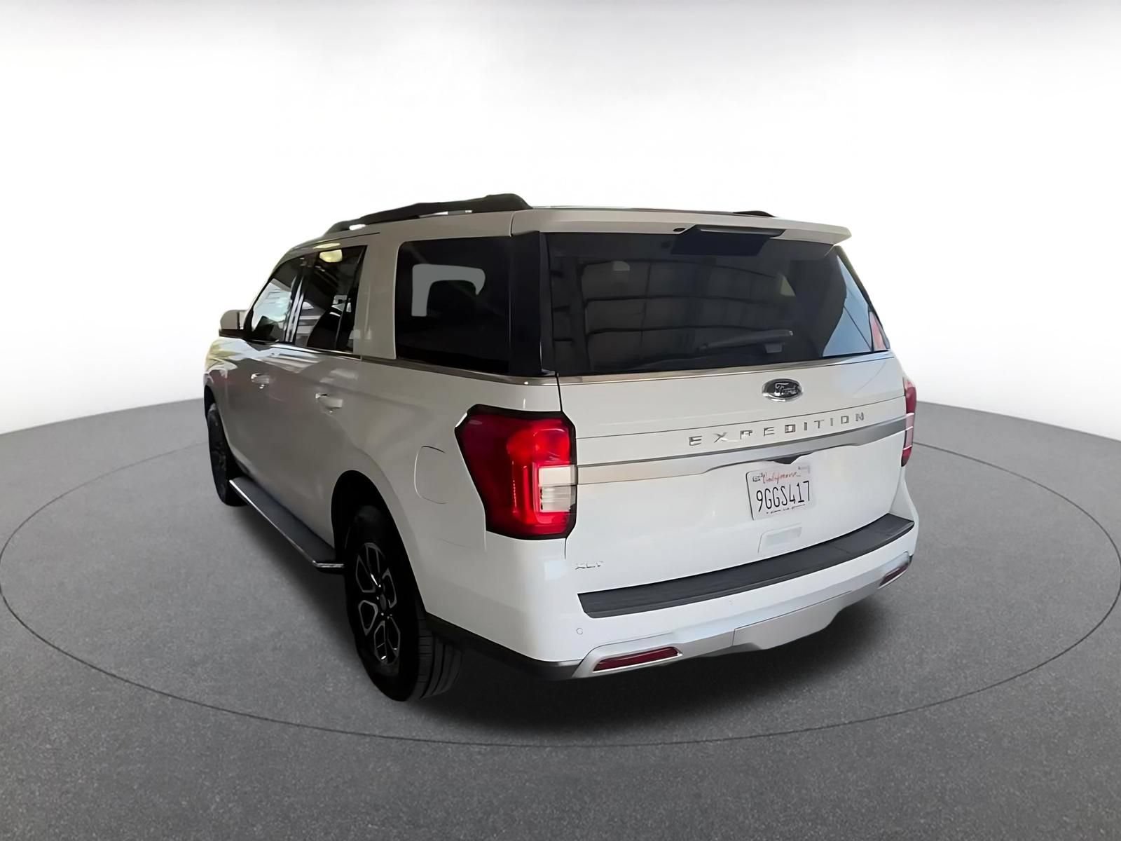 Used 2023 Ford Expedition XLT RWD image 10