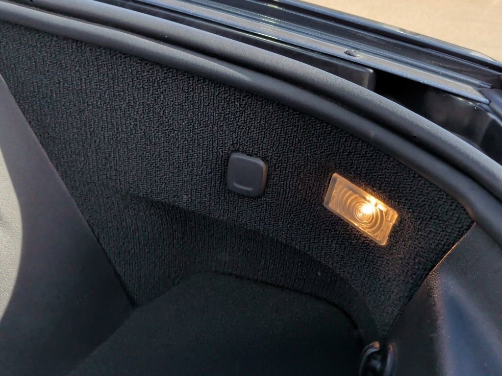 Used 2019 Chevrolet Corvette Stingray Coupe w/ 1LT image 36