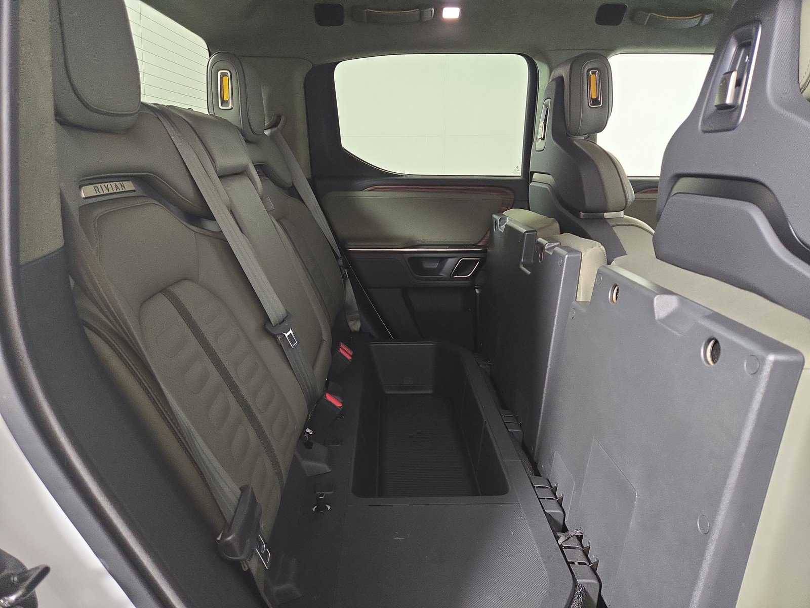 Used 2024 Rivian R1T Launch Edition AWD/4WD image 24