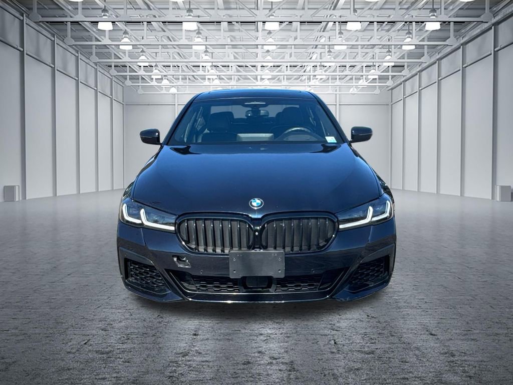 Used 2021 BMW M550i xDrive w/ Dynamic Handling Package video 2