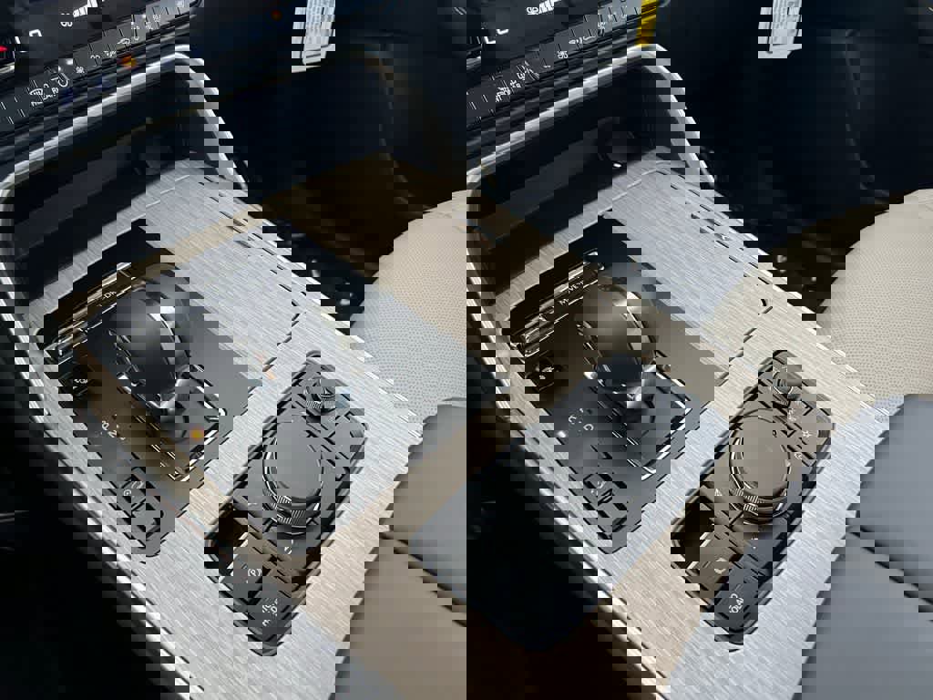 Used 2025 MAZDA CX-90 Plug-In Hybrid w/ Preferred image 30