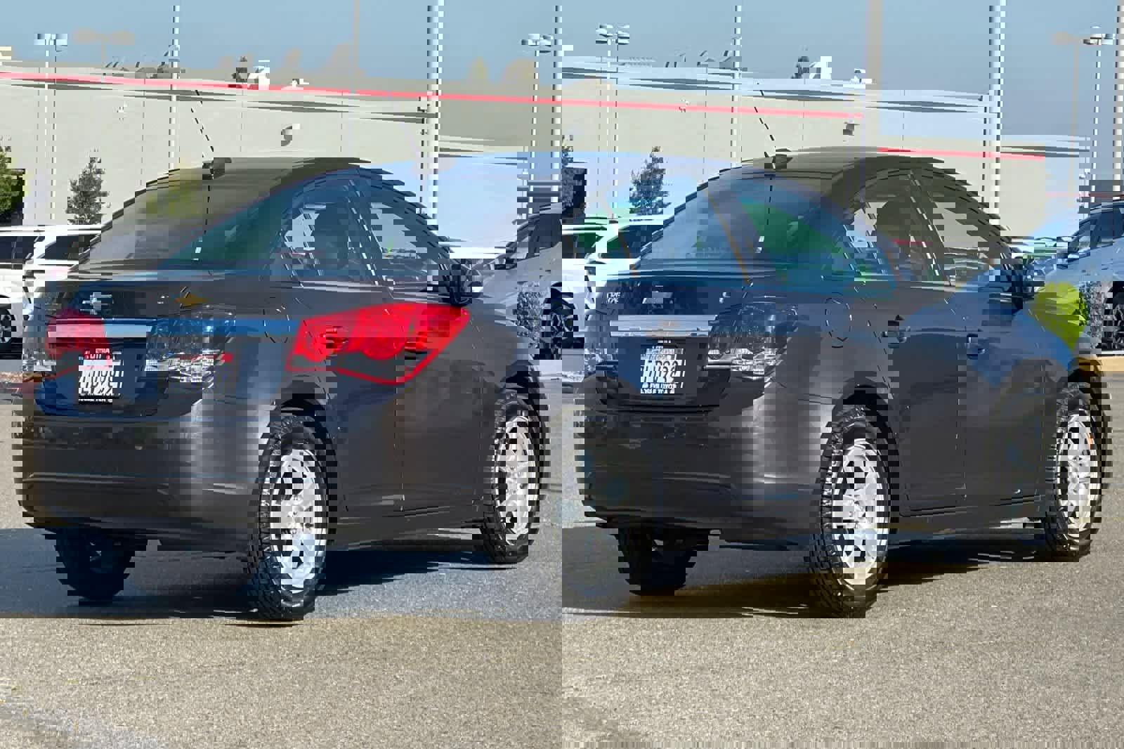 Used 2015 Chevrolet Cruze LT w/ Technology Package video 2