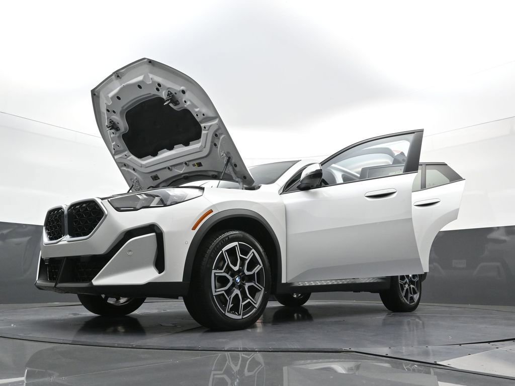 New 2026 BMW X2 xDrive28i w/ Technology Package AWD/4WD image 40