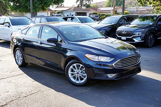 Used 2020 Ford Fusion SE FWD image 3