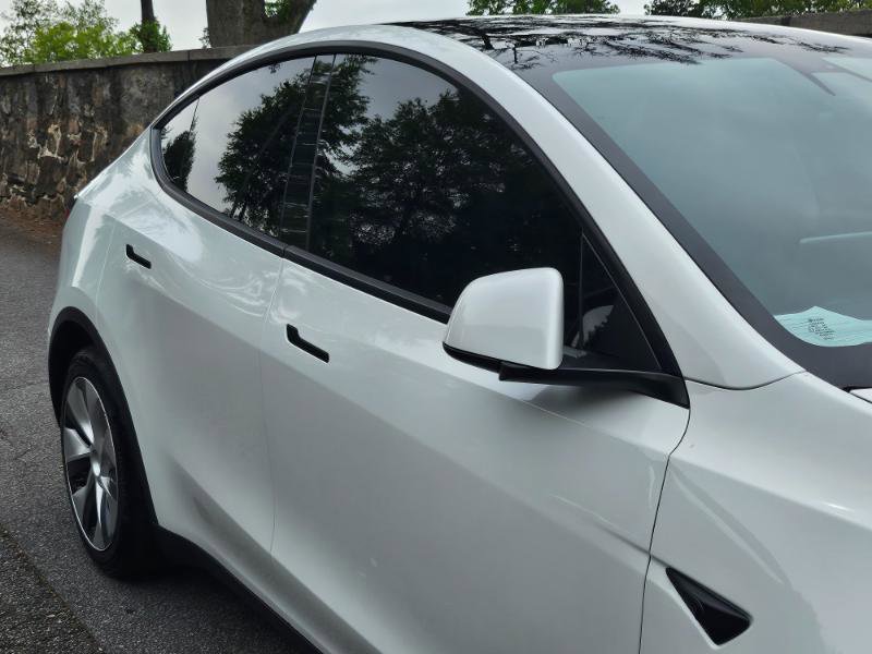 Used 2021 Tesla Model Y Long Range image 19