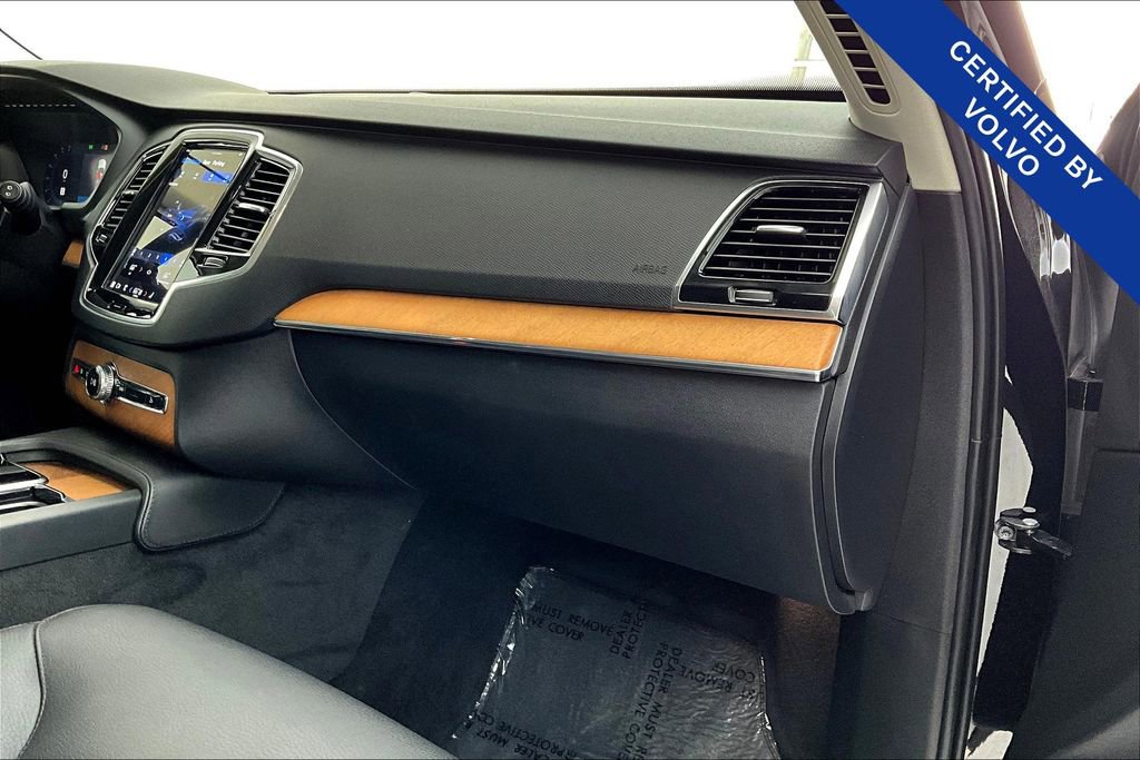 Used 2023 Volvo XC90 B6 Plus image 21