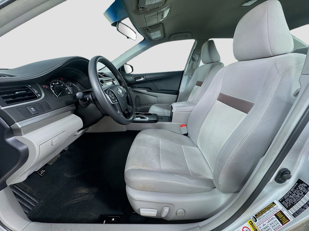 Used 2012 Toyota Camry LE FWD image 22