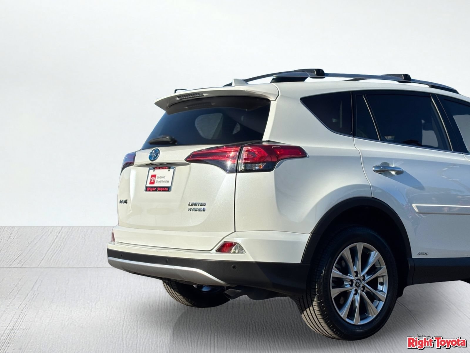 Certified 2016 Toyota RAV4 Limited w/ Advanced Technology Package AWD/4WD image 11