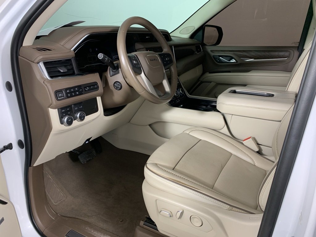 Used 2022 GMC Yukon XL Denali image 18