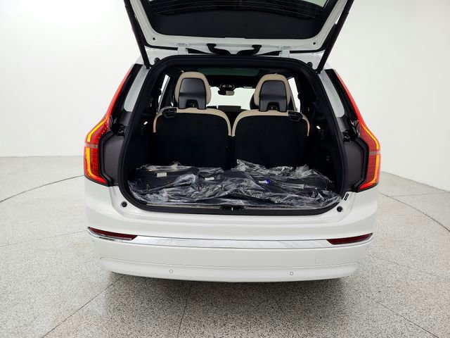 New 2026 Volvo XC90 B5 Plus w/ Protection Package image 19