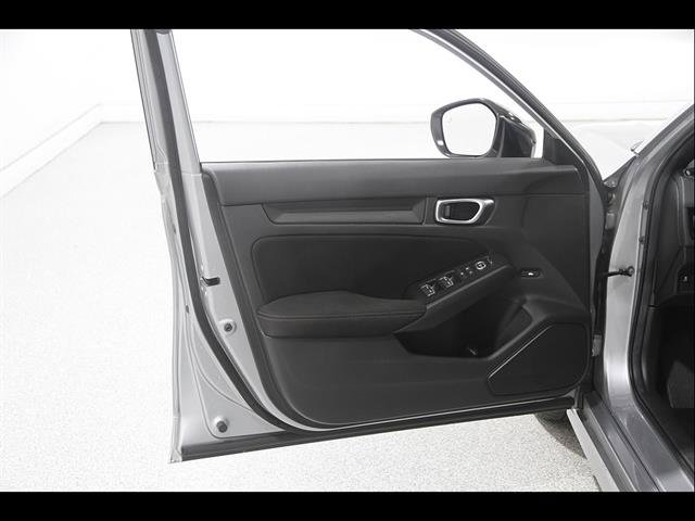 Used 2025 Honda Civic Sport image 4