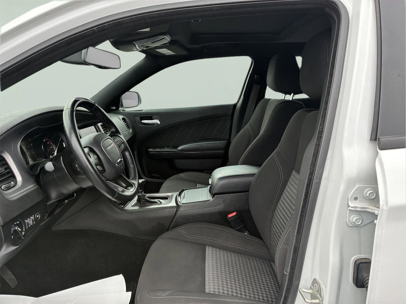 Used 2023 Dodge Charger SXT w/ Blacktop Package image 18