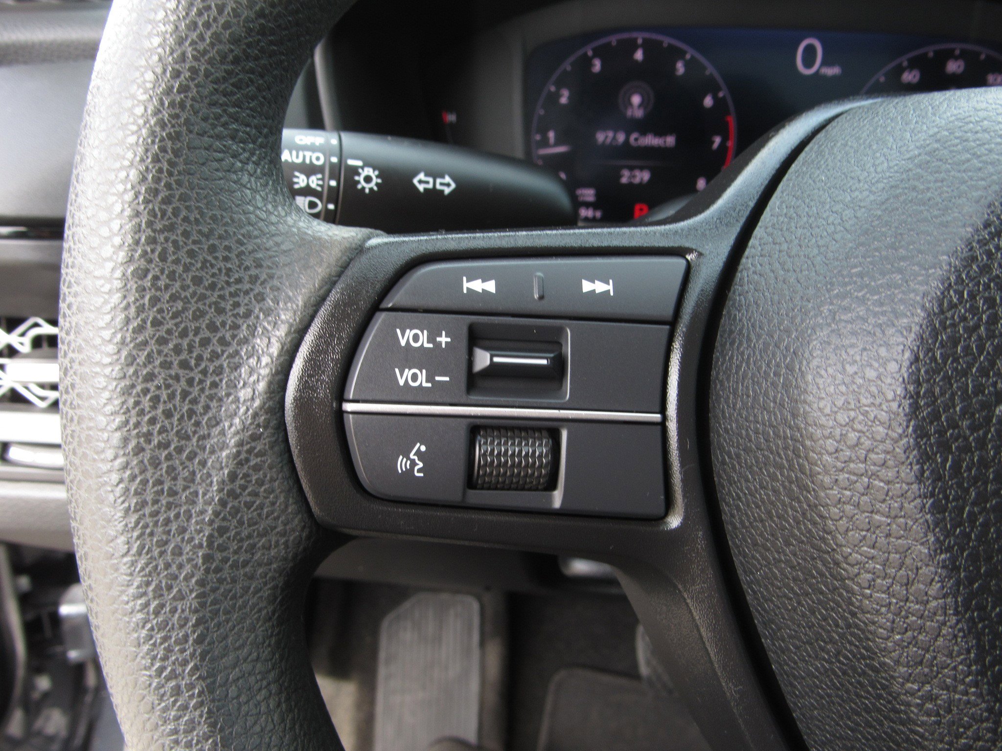 Certified 2024 Honda Accord EX image 24