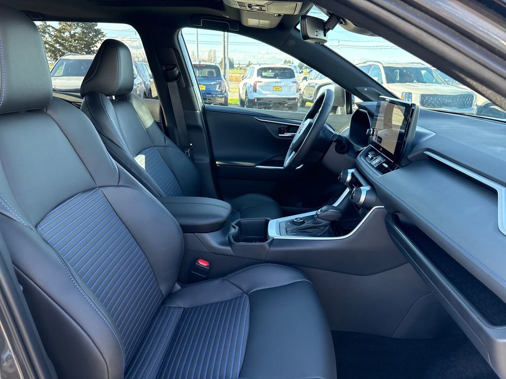Used 2025 Toyota RAV4 XSE w/ Advanced Technology Package image 17