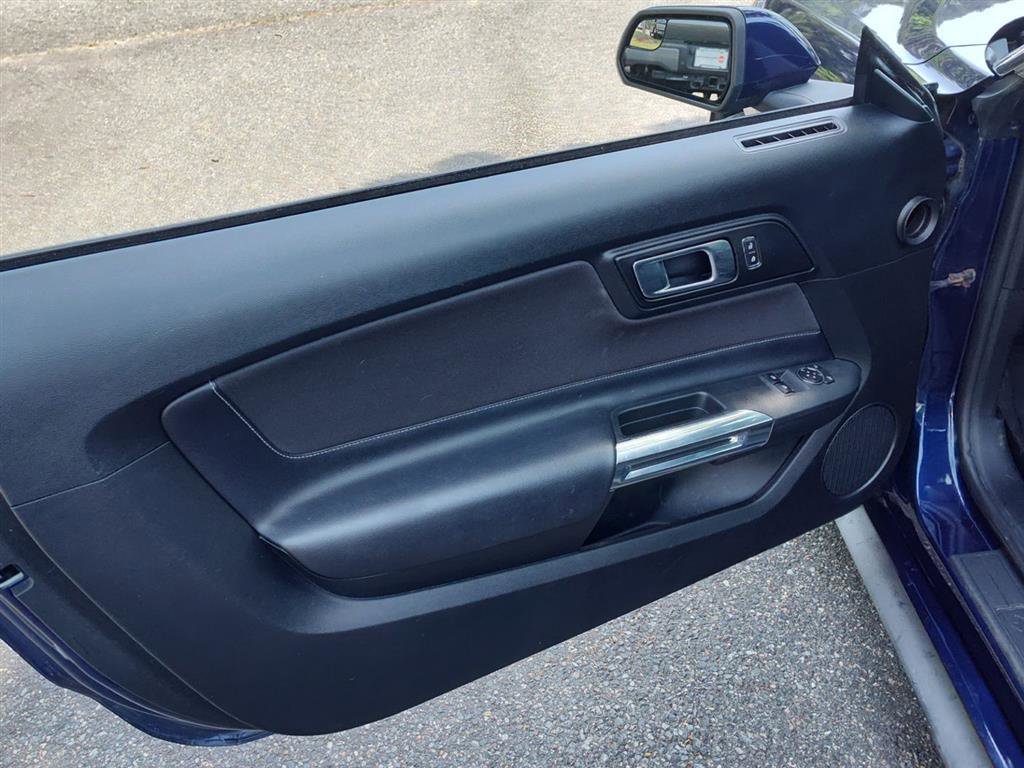Used 2020 Ford Mustang GT RWD image 7