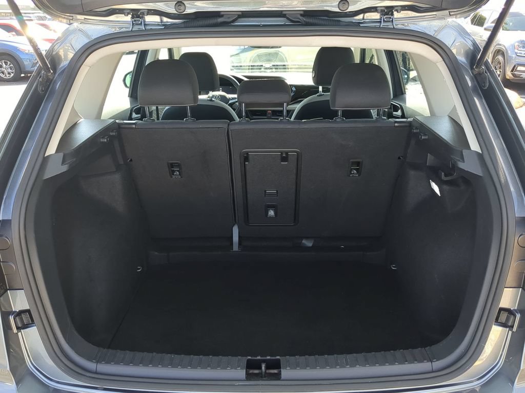 Certified 2024 Volkswagen Taos S FWD image 10