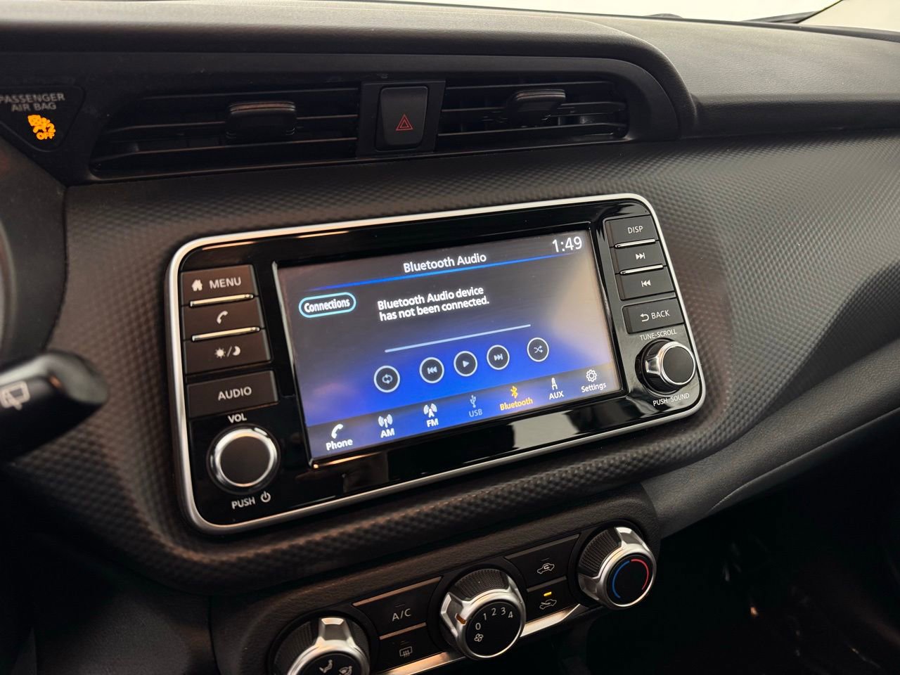 Used 2021 Nissan Kicks S image 14