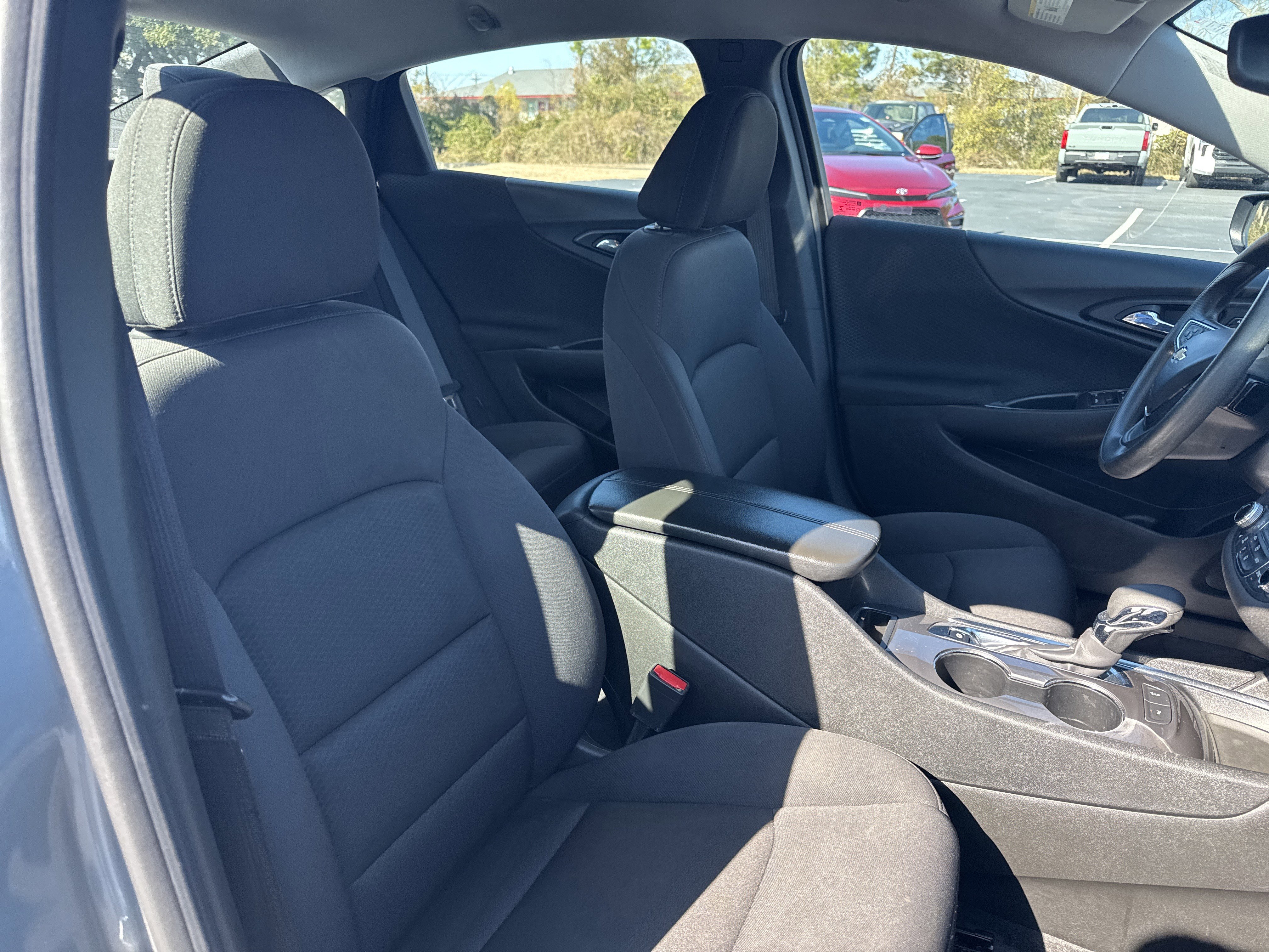 Used 2024 Chevrolet Malibu LT image 34