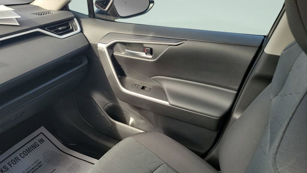Certified 2025 Toyota RAV4 XLE w/ Convenience Package image 16