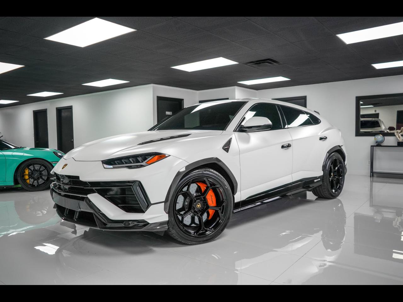 Used 2023 Lamborghini Urus Performante