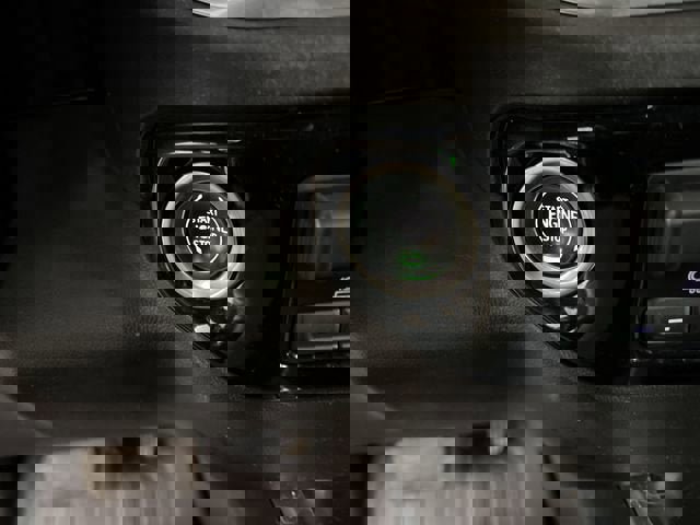 Certified 2024 GMC Sierra 2500 SLT w/ SLT Premium Package image 16