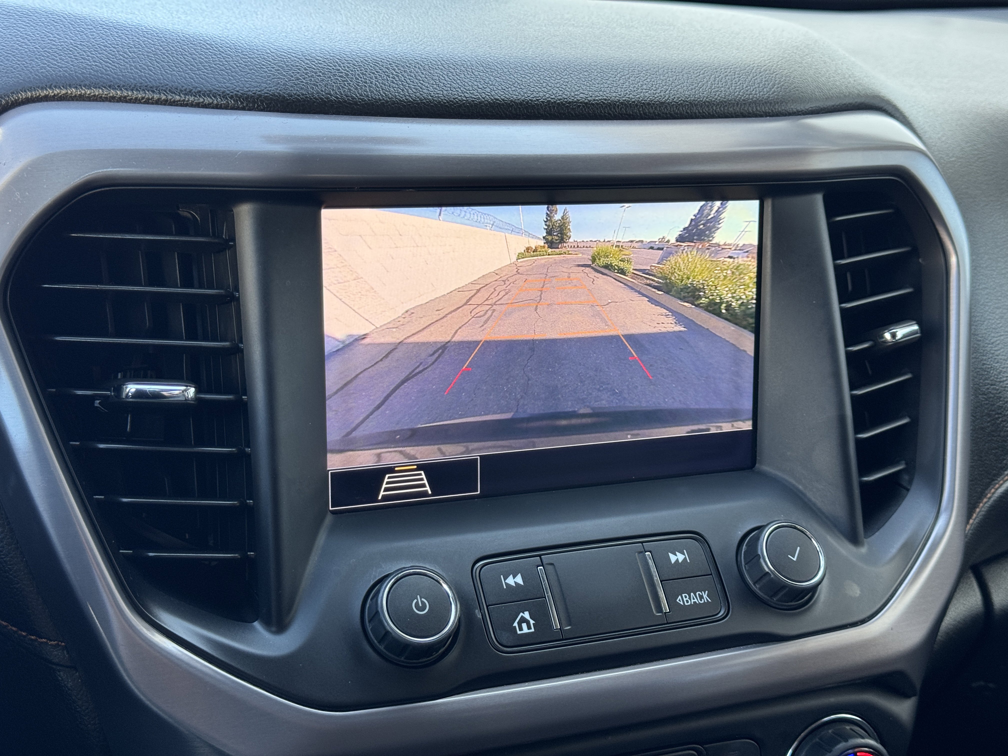 Certified 2020 GMC Acadia AT4 image 29