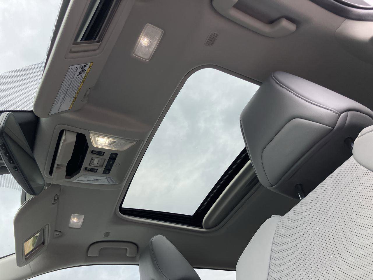 Used 2024 Toyota RAV4 Limited image 23