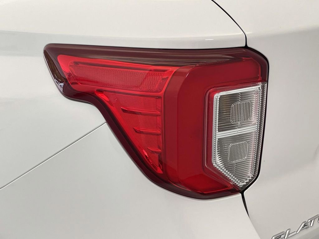 Used 2021 Ford Explorer Platinum w/ Equipment Group 601A AWD/4WD image 16