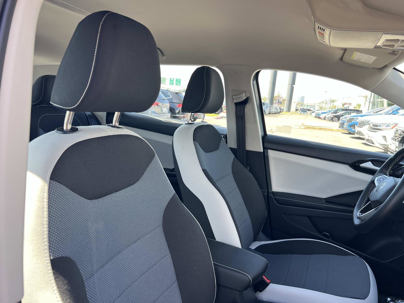 Used 2025 Volkswagen Taos S image 28