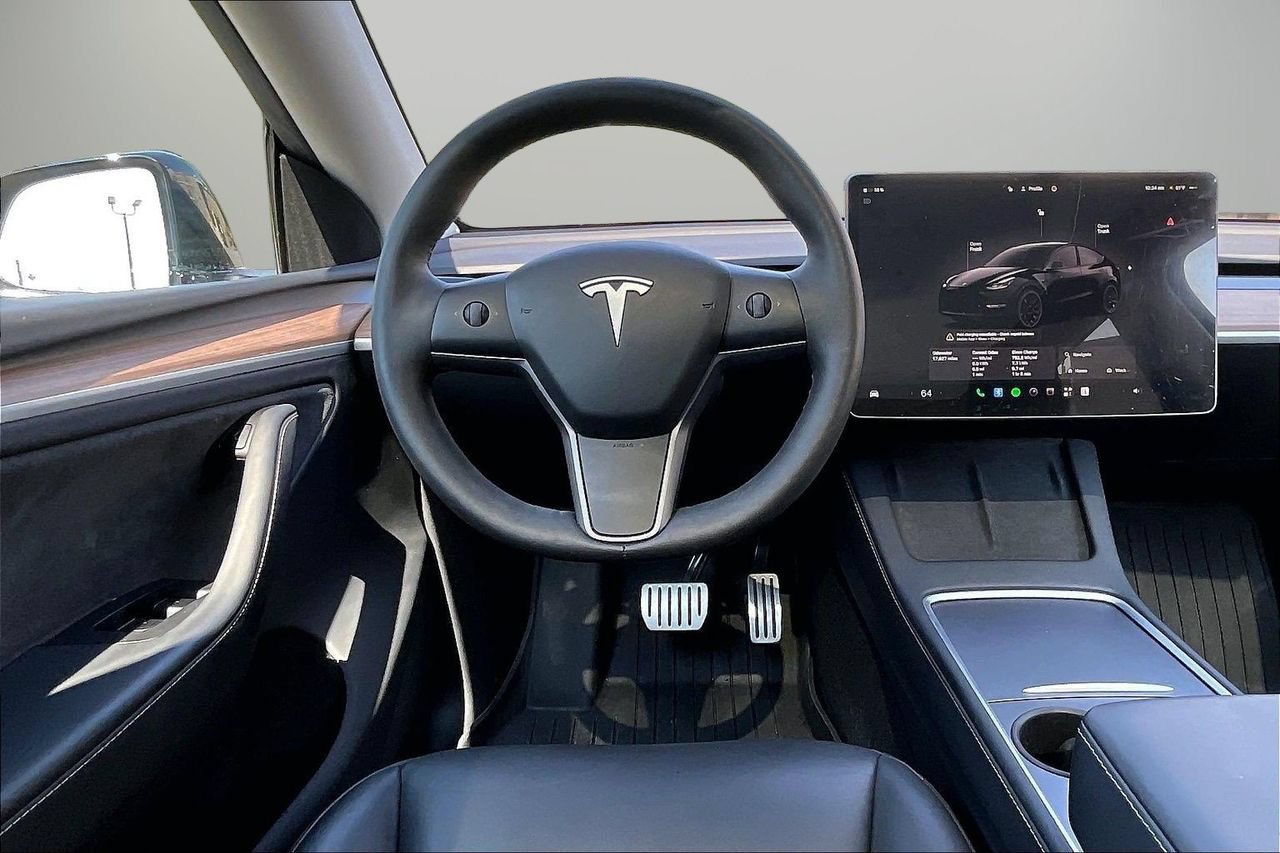 Used 2025 Tesla Model Y Performance AWD/4WD image 11