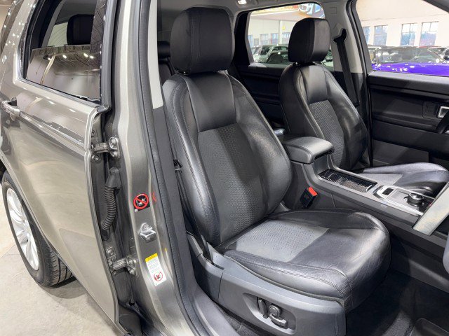 Used 2017 Land Rover Discovery Sport SE image 63