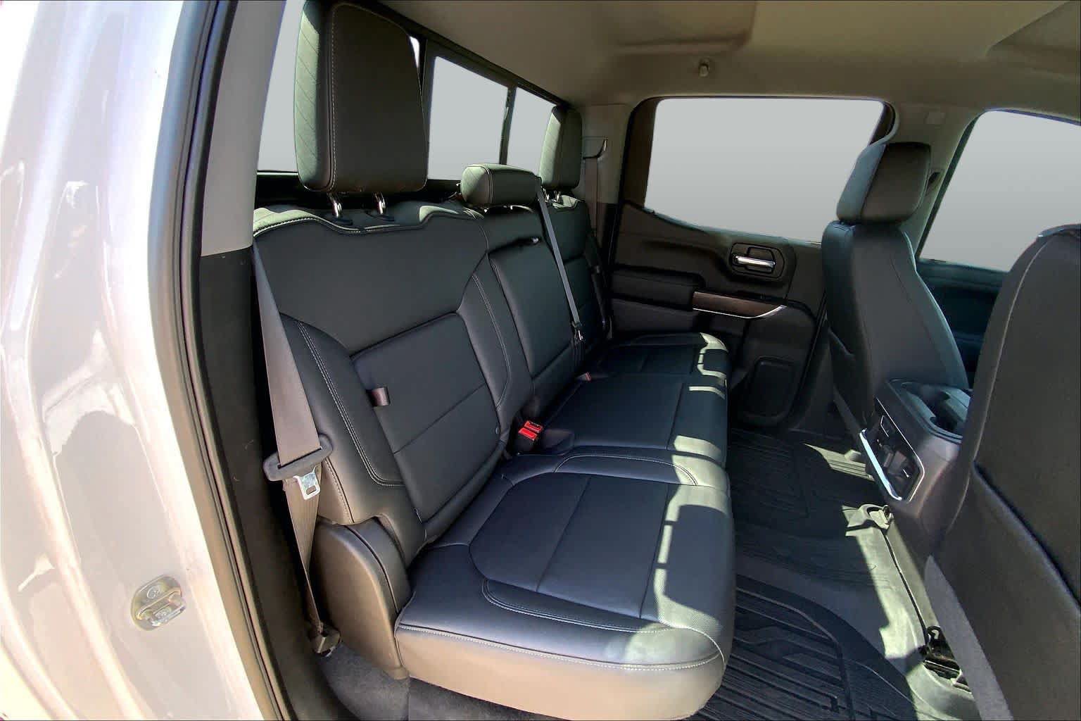 Used 2019 GMC Sierra 1500 SLT w/ SLT Premium Package AWD/4WD image 19