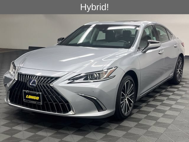 Certified 2022 Lexus ES 300h w/ Premium Package FWD image 2