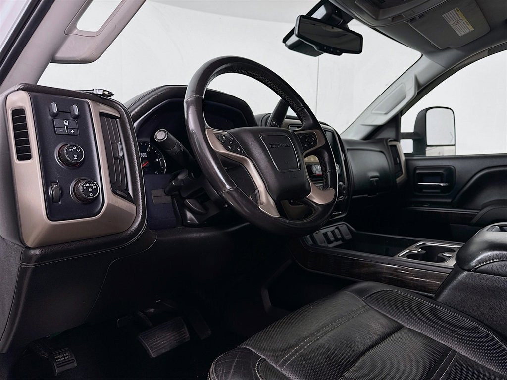 Used 2015 GMC Sierra 3500 Denali w/ Duramax Plus Package image 9