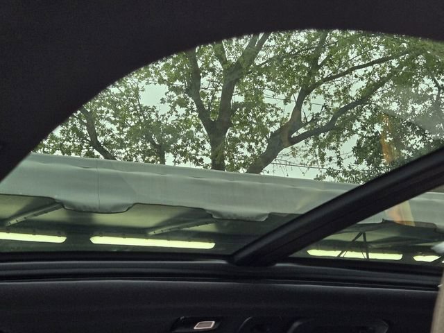 Used 2024 Volvo XC60 T8 Plus image 23