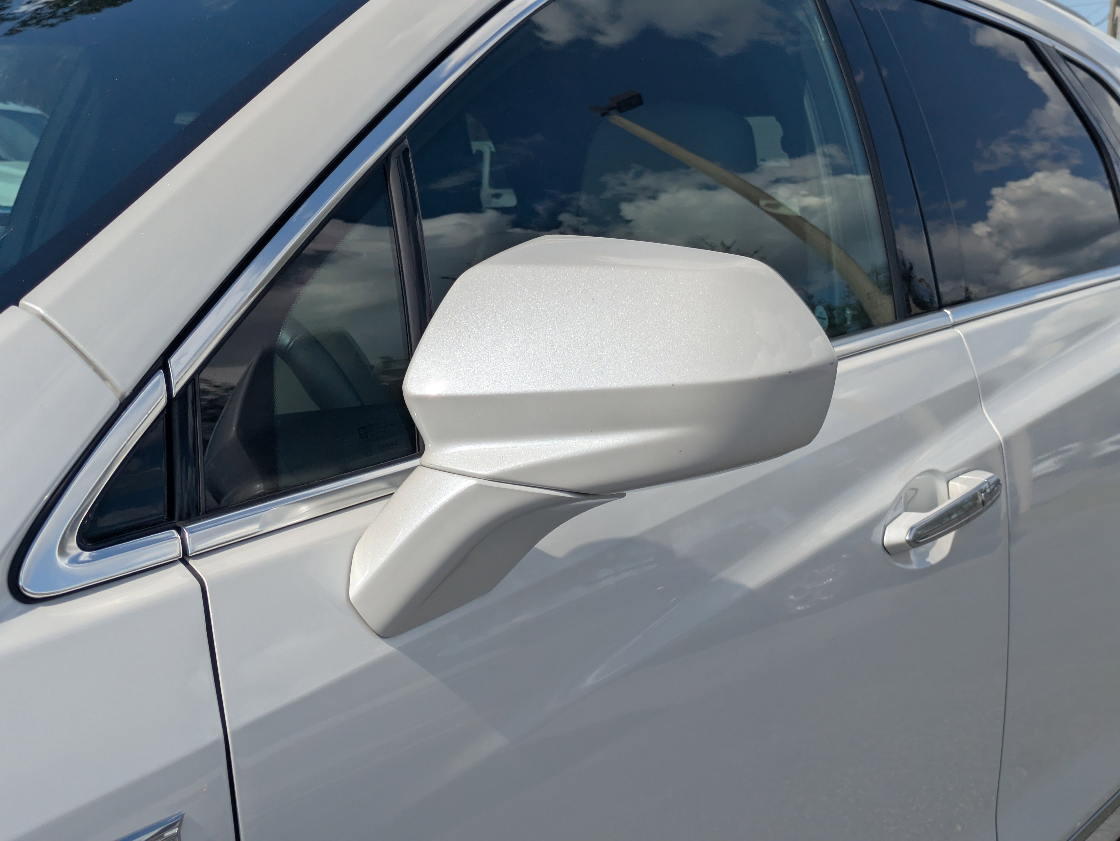 Used 2017 Cadillac XT5 Luxury w/ Driver Awareness Package image 14