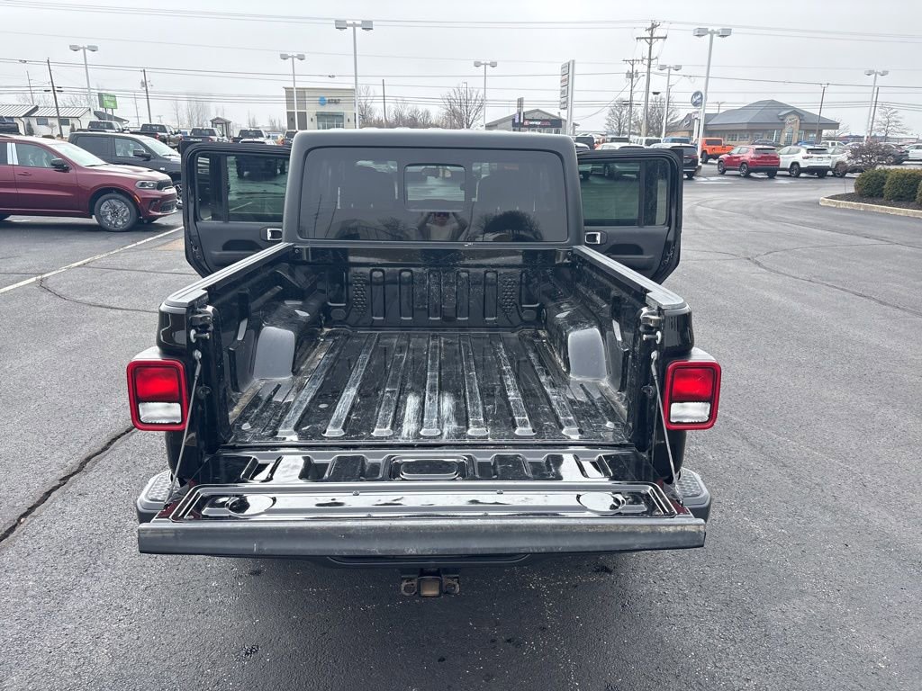 Used 2023 Jeep Gladiator Willys image 16