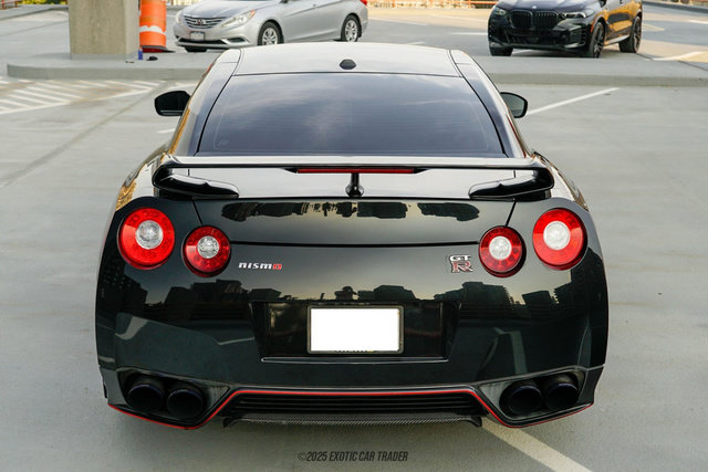 Used 2014 Nissan GT-R Premium w/ Premium Interior Package AWD/4WD image 7