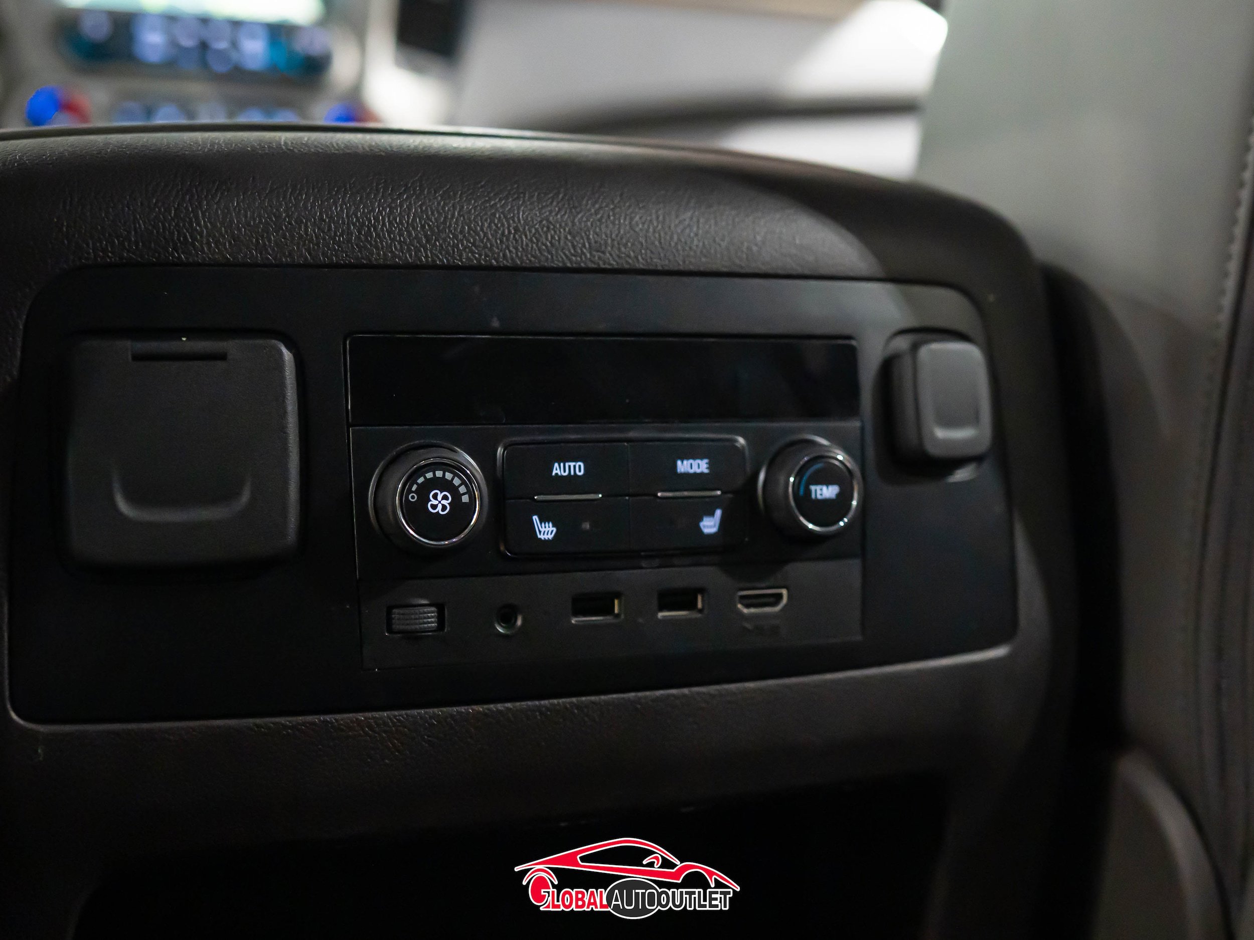 Used 2019 GMC Yukon Denali w/ Denali Ultimate Package AWD/4WD image 24