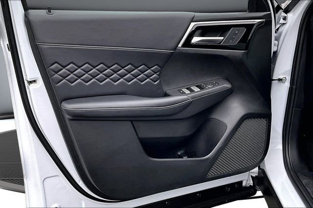 Used 2024 Mitsubishi Outlander SEL Black Edition image 19