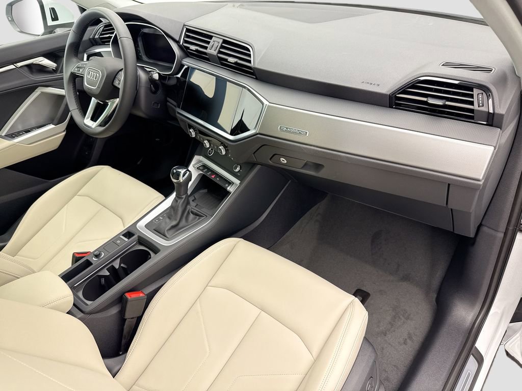 Used 2025 Audi Q3 2.0T Premium w/ Convenience Package image 15