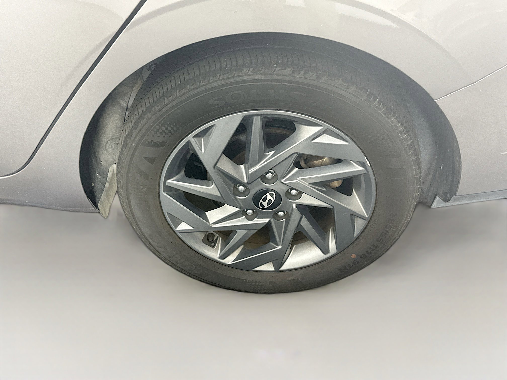 Used 2024 Hyundai Elantra SEL FWD image 11