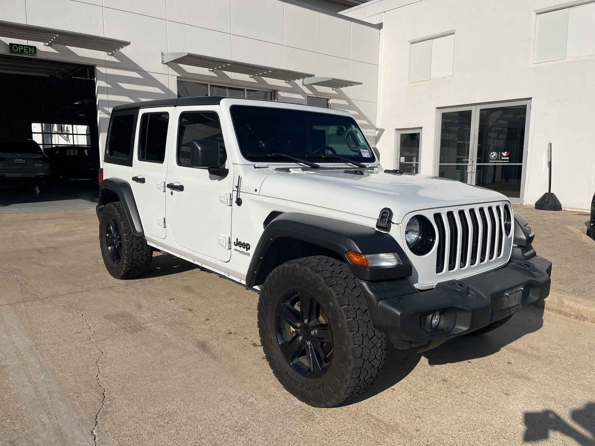 Used 2022 Jeep Wrangler Unlimited Sport image 4